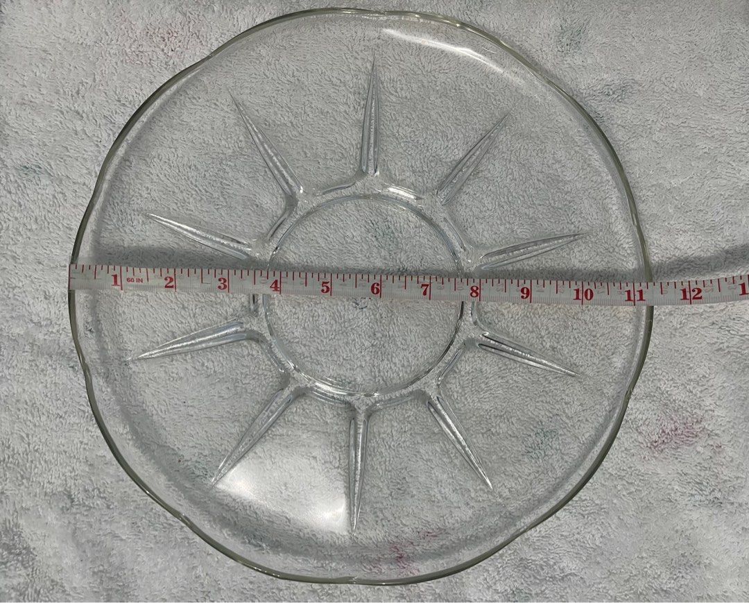Vintage Anchor Clear Glass Serving Plate (Category: Other Kitchenware & Tableware) located in Paranaque City. Submitted by simonthecutecatboy (Listing ID 1418219447, Image 2). Description: -Vintage Anchor Hocking Swedish Modern Clear pattern clear glass serving platter -1pc only -no box.