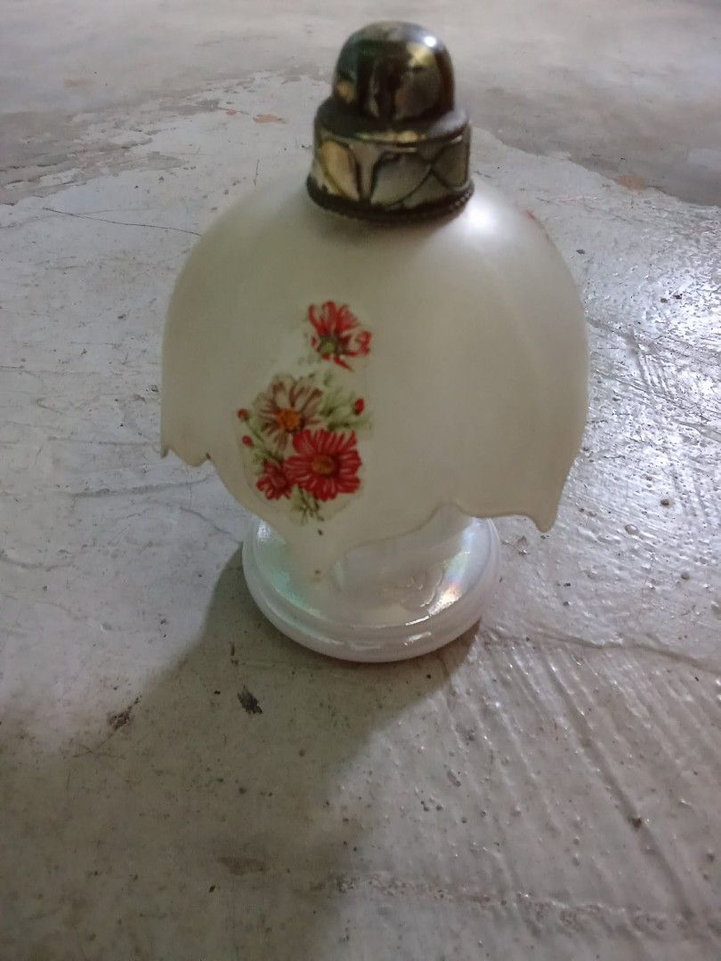 Vintage Perfume Diffuser Php450. (Category: Fragrance & Deodorants) located in Taytay. Submitted by abeatrice77985 (Listing ID 1418294784, Image 1). Description: Vintage Perfume Diffuser Php450..