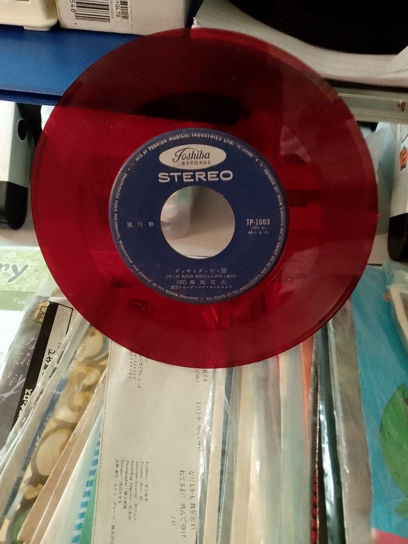 Vintage Vinyl Records Collection (Category: Vinyls) located in Mandaluyong City. Submitted by ronald_1230 (Listing ID 1418311052, Image 2). Description: I have 125 vinyl 45 records for decorating bars, restaurants and office decor only 25 pesos each.