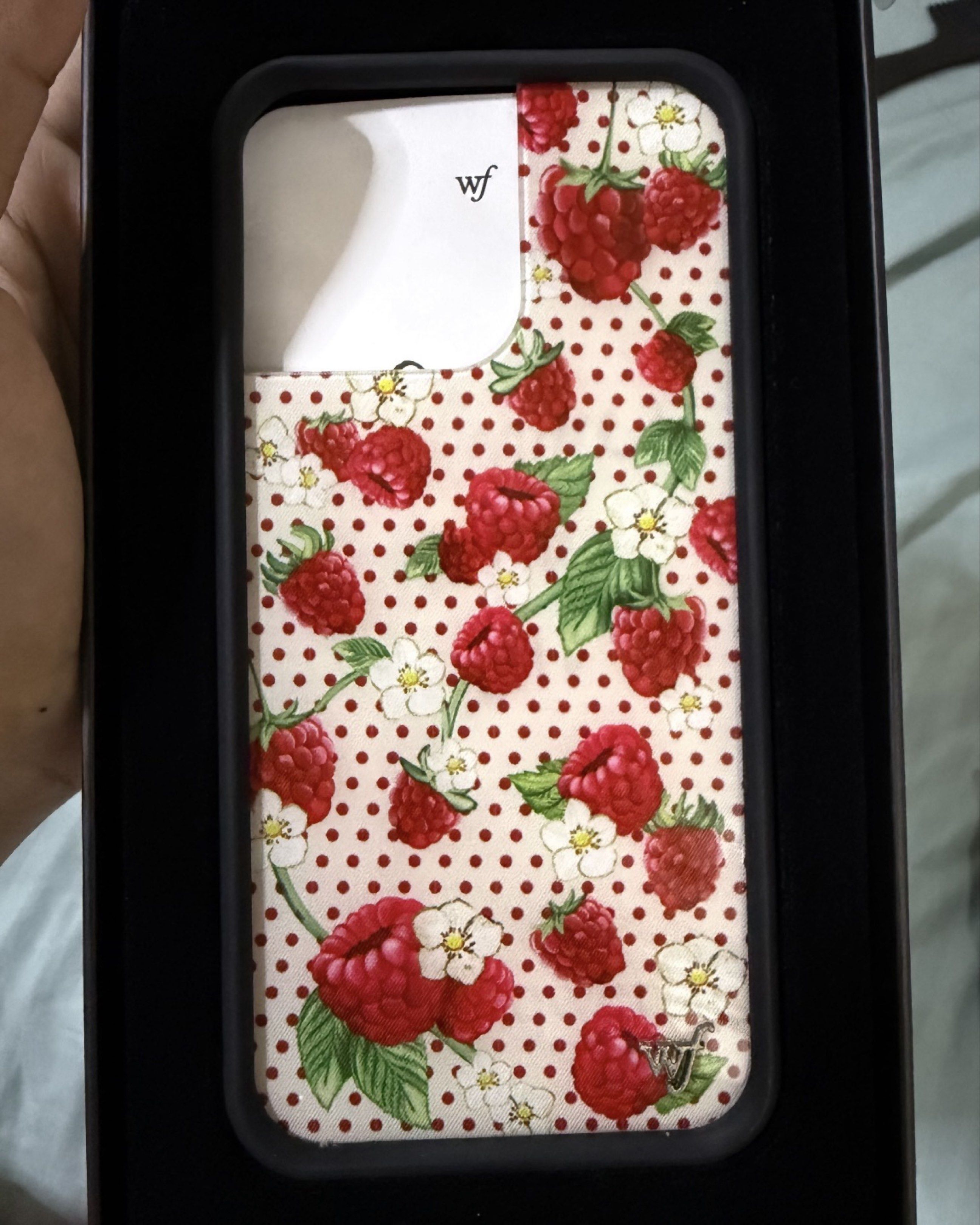 Wildflower Case (14 PRO MAX) (Category: Cases & Sleeves) located in Rizal. Submitted by g__preloved (Listing ID 1418397146, Image 3). Description: - bought from here lang din - only really used lovers lane (upper right) during a trip, the rest once or twice lang nagamit. - feel free to ask for more details as all sales are final. ❤️‍🩹 loc: antipolo .