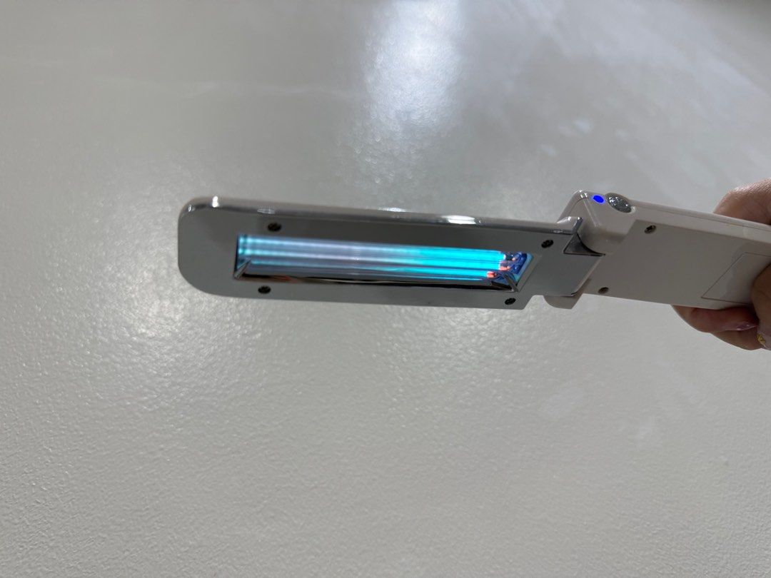 Wisemom Portable UV Sterilizer (Category: Sanitizers & Disinfectants) located in Quezon City. Submitted by lightningrush (Listing ID 1418223060, Image 3). Description: .
