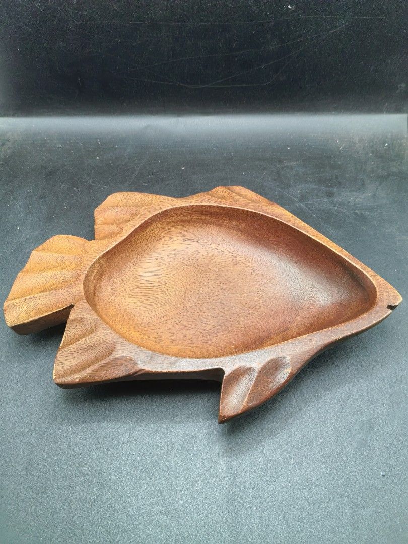Wood Trinket Dish - Fish design (Category: Other Kitchenware & Tableware) located in Cebu City. Submitted by dudes_villanueva (Listing ID 1418229713, Image 1). Description: Wood Trinket Dish - Fish design 📌In very good condition. Few light scratches bottom. L9.75xW7xH1.5 in.