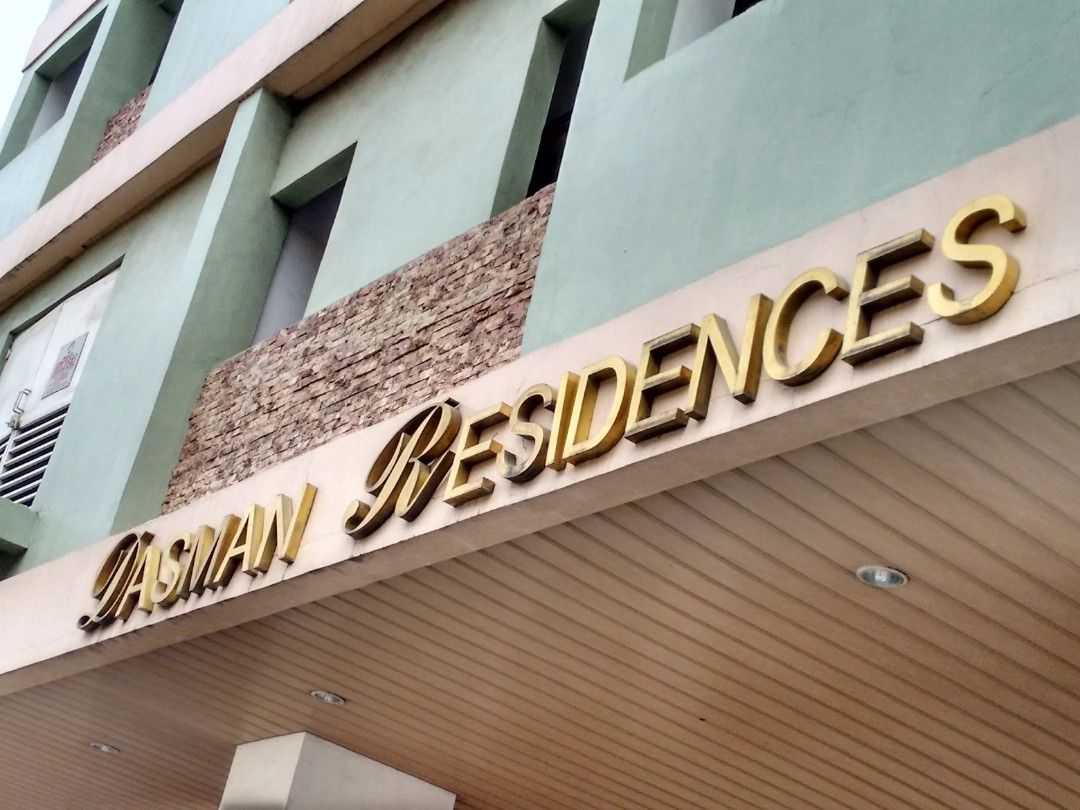 1-BR Condo in Dasman Residences, Pasay (Category: Apartments & Condos) located in Manila. Submitted by hannahsab04464 (Listing ID 1418495415, Image 1). Description: FOR SALE: 1-BR Condo in Dasman Residences, Pasay | 31.3 sqm ✅ 1 Bedroom Unit ✅ 31.3 sqm floor area ✅ Great location in Pasay City – near malls, schools, transport hubs ✅ With elevator, lobby, and common areas ✅ Ideal for rental income or move-in ready! 💰 Selling Price: 1.9M 📍Locatio
