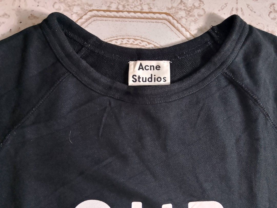Acne Studios College Slo Jo "Our Journey" Raglan sweatshirt (Category: Luxury Apparel) located in Binan City. Submitted by incnt (Listing ID 1418497131, Image 3). Description: 1,099 Pesos Only add shipping fee Acne Studios College Slo Jo "Our Journey" Raglan Sweatshirt Unisex Size Medium 20" width x 25" Length Very good condition No issues Needs wash only "All brand names, logos, and images are registered trademarks of their respective owners. No