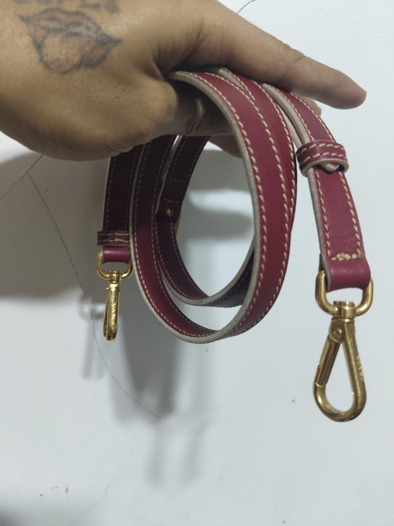 Authentic Prada sling (Category: Luxury Bags & Wallets) located in San Jose del Monte. Submitted by thrift2luxx (Listing ID 1418570362, Image 3). Description: good as new. authentic/orig for Prada sling bag..