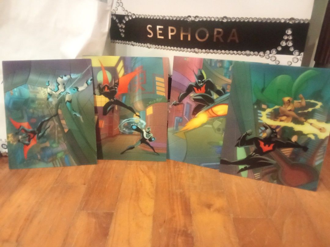 Batman Beyond: 4 x Lenticular Post cards, Hobbies & Toys, Music & Media ...