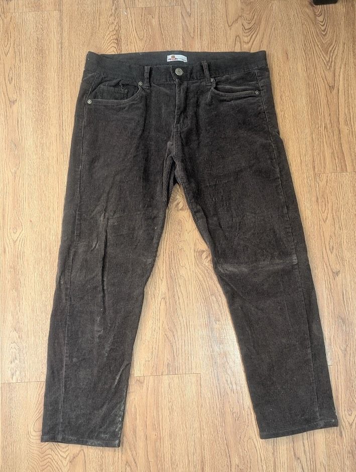 Bench Corduroy Pants (Dark gray) (Category: Jeans) located in Manila. Submitted by fromsiah (Listing ID 1418510350, Image 2). Description: Pre-owned Bench Corduroy Pants (Dark gray) SIZE: fits Medium to Large DIMENSIONS: Width - 36n Length - 36.5in Leg opening - 6.5in CONDITION: 9/10 (Needs wash) Color may vary due to lighting.
