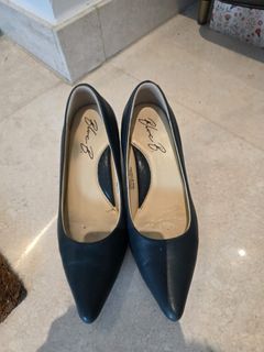 (Category: ) located in . Submitted by yj12812 (Listing ID 1418459438, Image 1). Description: .