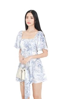 (Category: ) located in . Submitted by beau-tifulcloset (Listing ID 1418528360, Image 1). Description: .