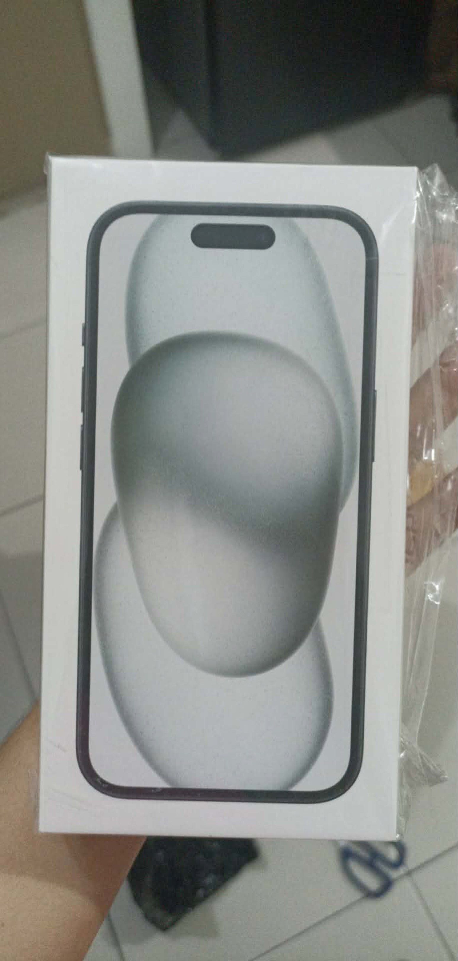 Brandnew/ Sealed iPhone 15 (Category: iPhone 15 Series) located in San Carlos. Submitted by marco1199 (Listing ID 1418488355, Image 2). Description: Brandnew & Sealed iPhone 15 128gb Below SRP 1 year apple warranty upon activation Open for swap Meet up/ COD .