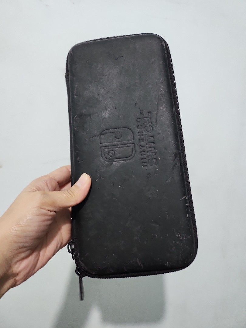 Case for nintendo switch (Category: Nintendo) located in Quezon City. Submitted by declttermum (Listing ID 1418544601, Image 1). Description: Preloved hard case for nintendo switch. Wysiwyg. #nintendoswitch #switch #nintendoswitchhardcase #nintendoswitchcase.
