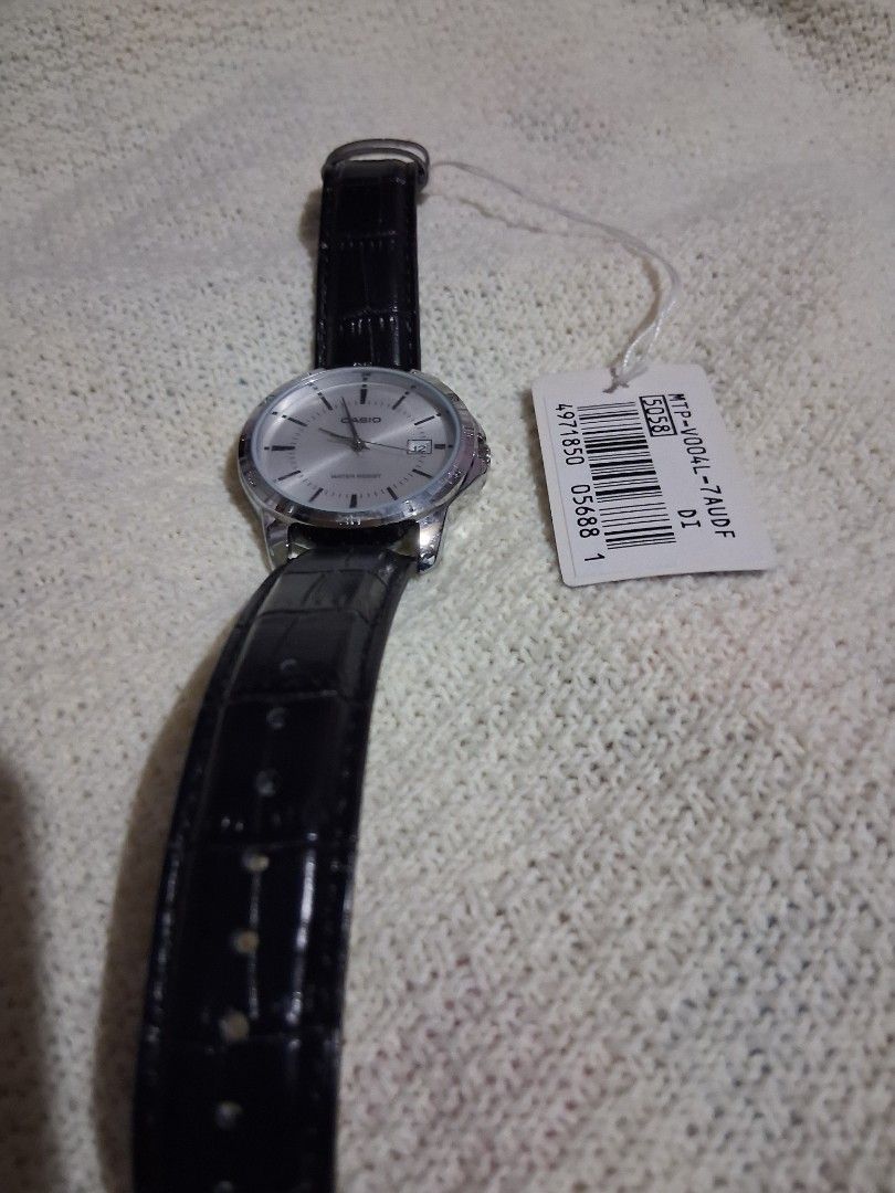 Casio Silver (Category: Men's Watches) located in Manila. Submitted by marshmallo85081 (Listing ID 1418496645, Image 3). Description: no box.