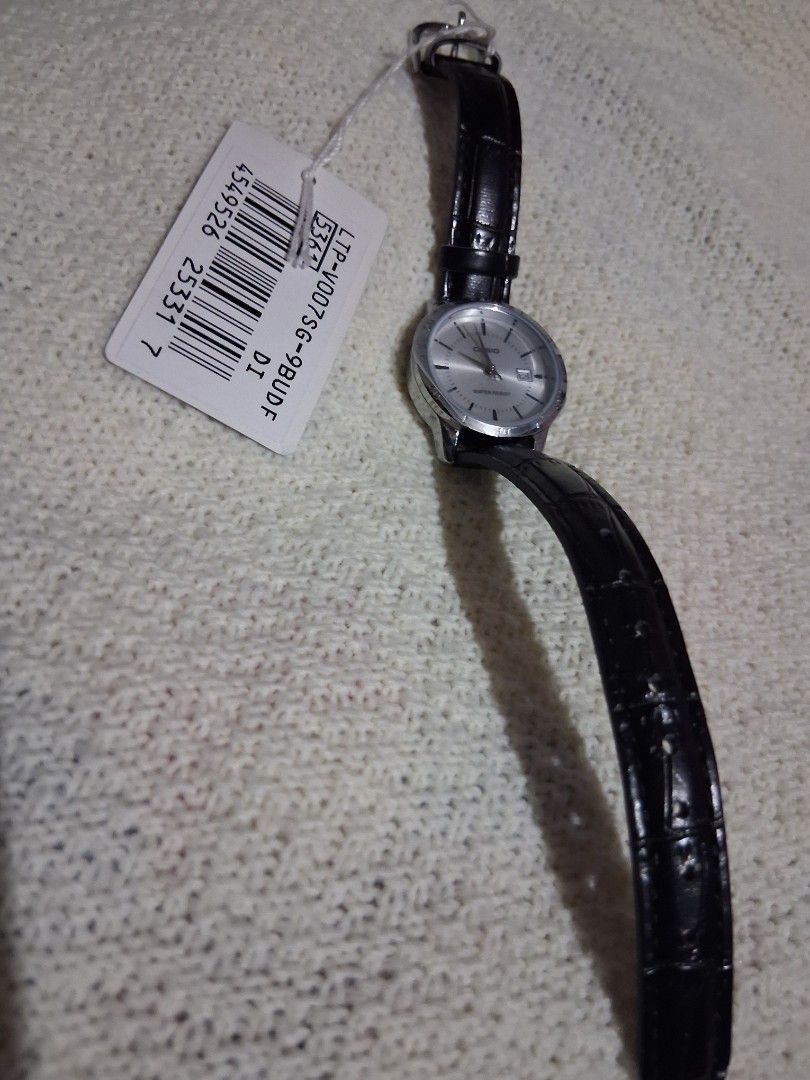 Casio Silver (Category: Men's Watches) located in Manila. Submitted by marshmallo85081 (Listing ID 1418496645, Image 2). Description: no box.