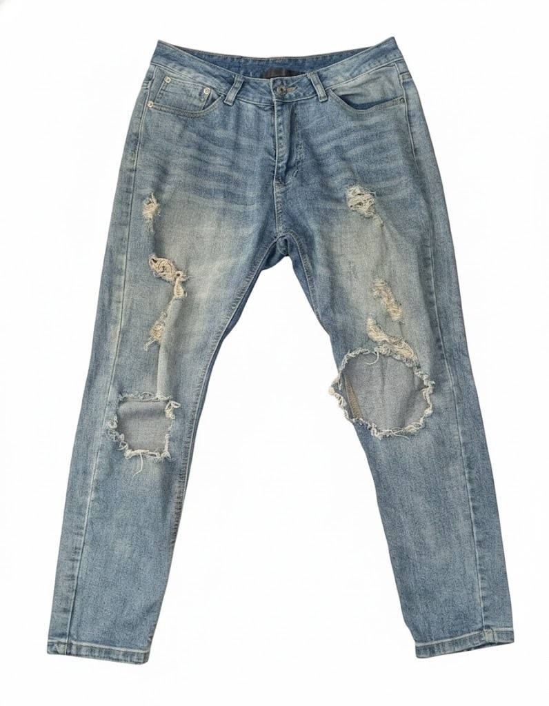 Chase Ripped Jeans (Category: Jeans) located in Manila. Submitted by fromsiah (Listing ID 1418513001, Image 1). Description: Pre-owned Chase Ripped Jeans SIZE: fits Medium DIMENSIONS: Width - 32-33in Length - 37in Leg opening - 6.5in CONDITION: 8.5/10 (Needs wash) ISSUE: leather cracks on back patch Color may vary due to lighting.