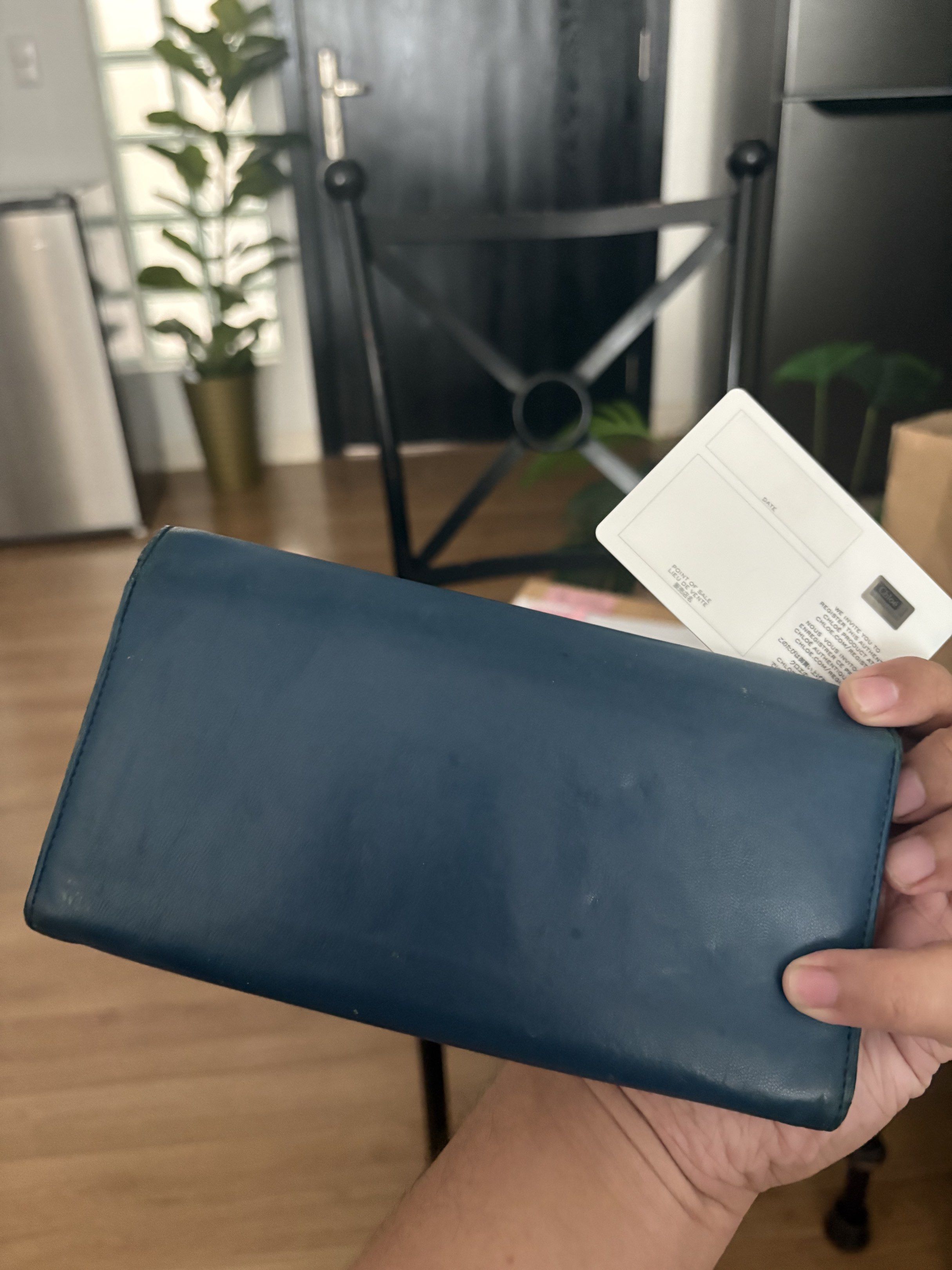 Chloe Leather Wallet (Category: Luxury Bags & Wallets) located in Quezon City. Submitted by dhexyoblepias (Listing ID 1418433975, Image 2). Description: .