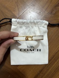 (Category: ) located in . Submitted by new_preloved_item (Listing ID 1418416443, Image 1). Description: .