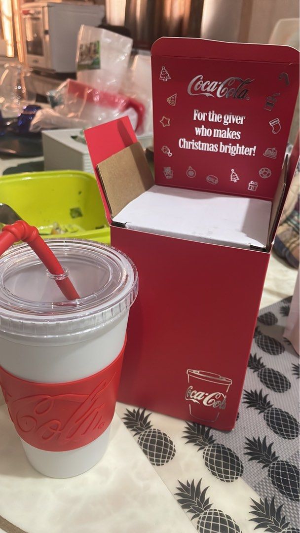 Coca-Cola collector’s cold cup from Jollibee group (Category: Coffee & Tea Tableware) located in Cainta. Submitted by j.c.v_68 (Listing ID 1418442694, Image 1). Description: 100% original/authentic 💯 Comes with box *limited edition .
