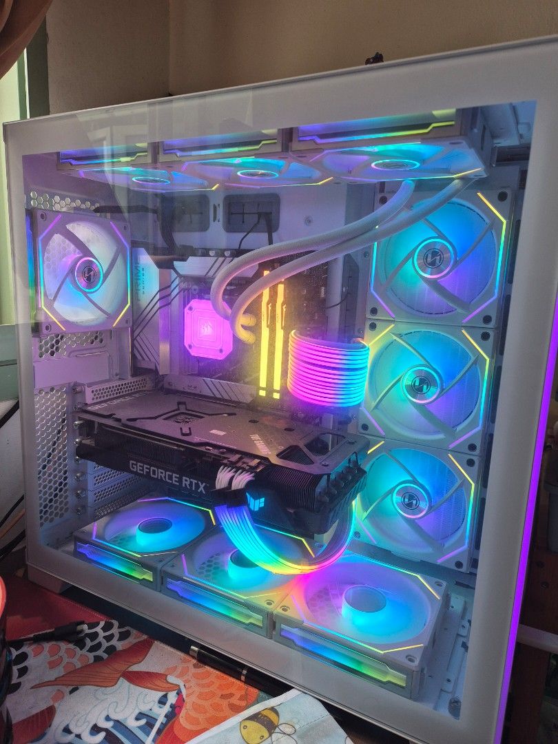 Custom Gaming PC with RGB Lighting65561097909889110