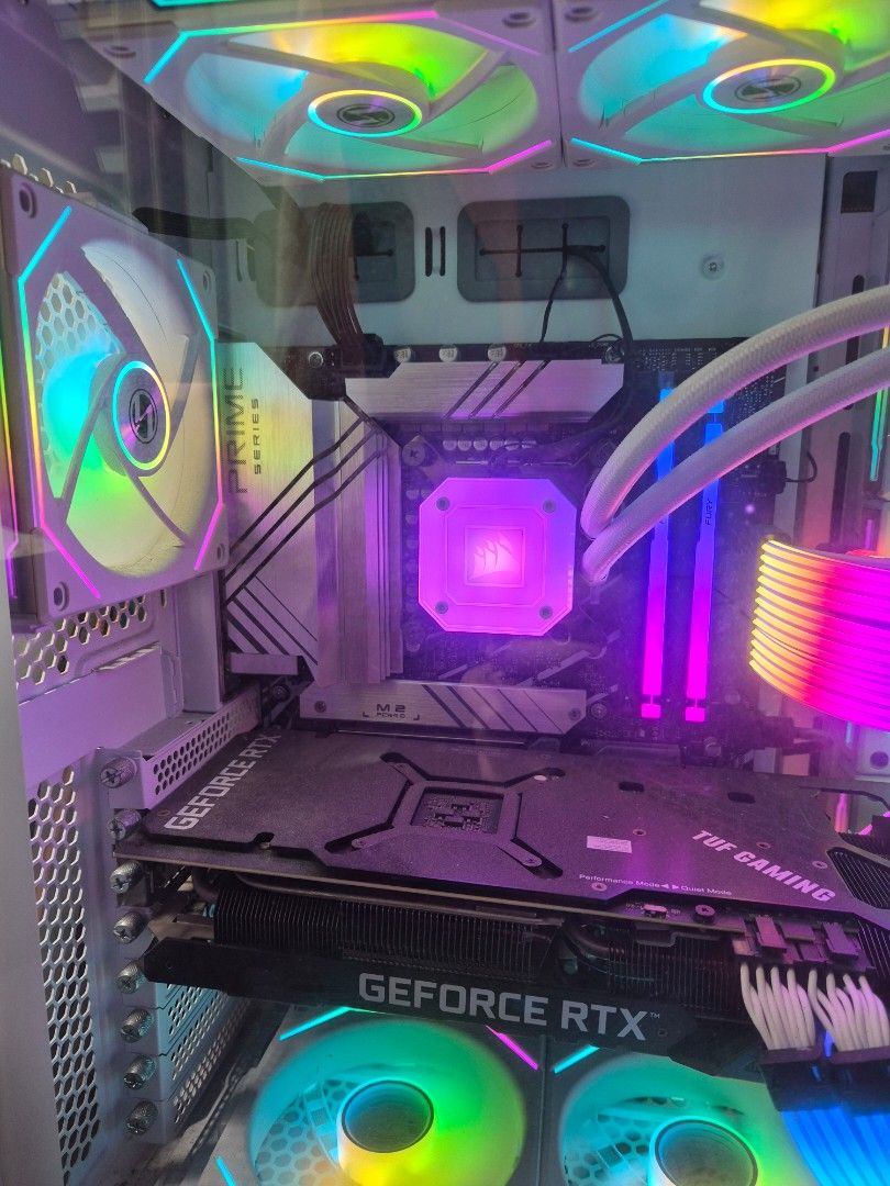 Custom Gaming PC with RGB Lighting65561097909889111