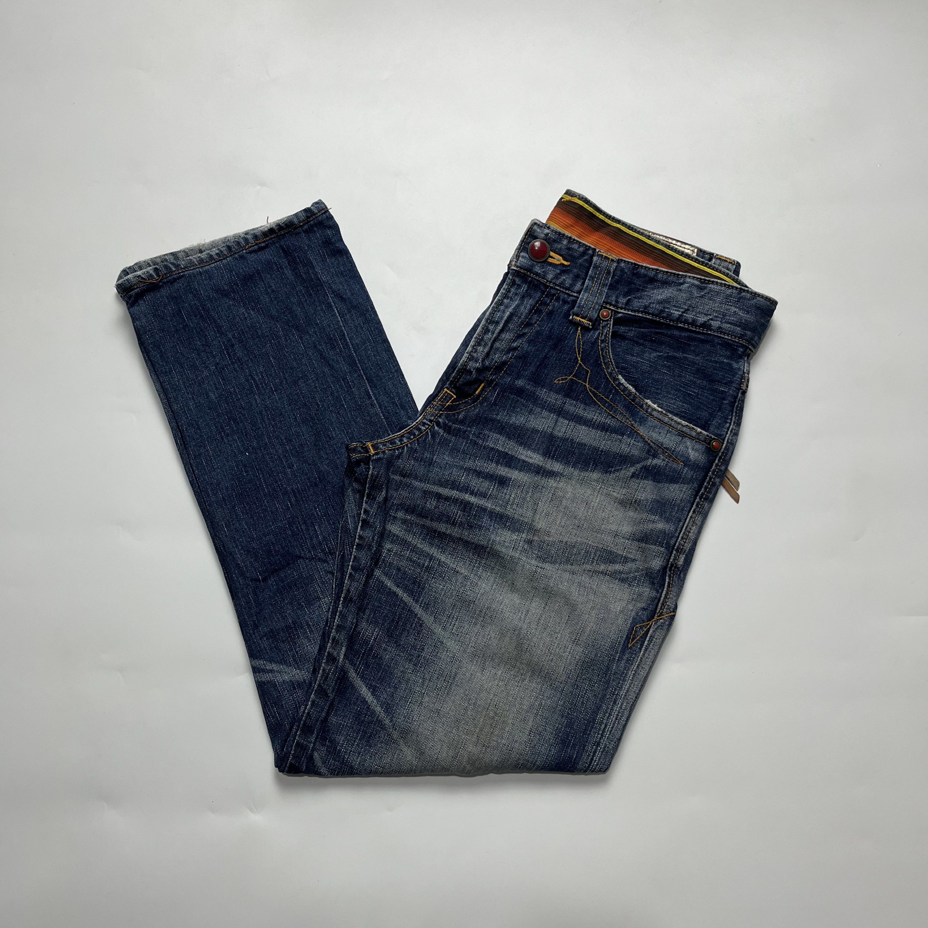 Edwin 503 flare faded jeans (Category: Trousers) located in Caloocan City. Submitted by michaelmojicaa (Listing ID 1418521311, Image 1). Description: Edwin 503 flare faded jeans Waist 32-34 Length 40 Hem Thigh 13 Hem 9 Excellent condition Issue: distress Need deep wash.