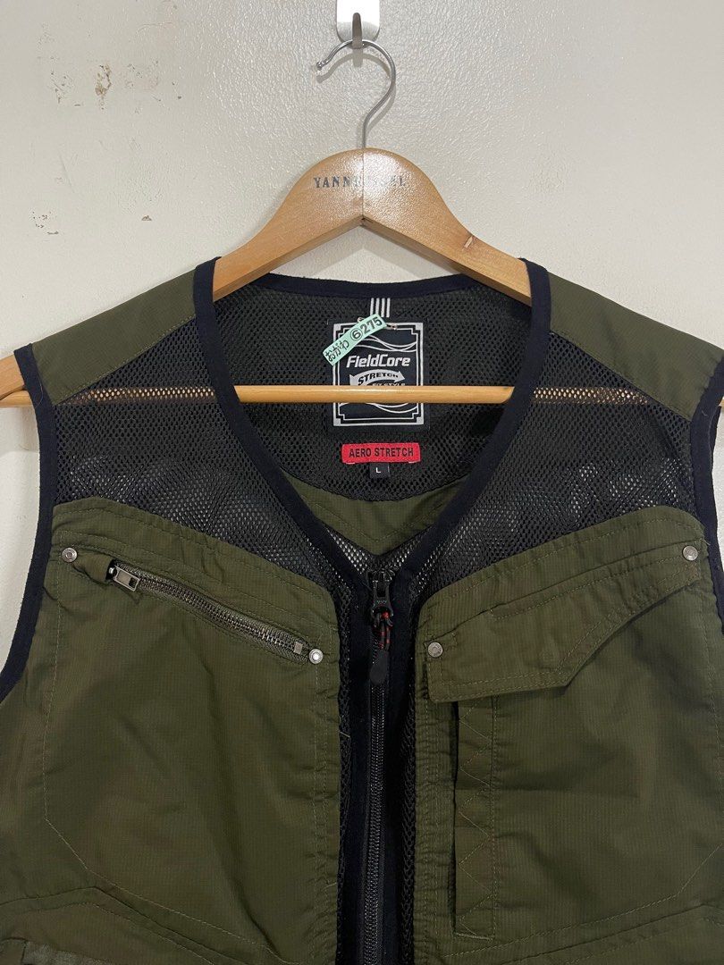 FIELDCORE Pocketable Tactical Vest / Multipocket Tracey Vest (Category: Activewear) located in Davao. Submitted by yannrussel00 (Listing ID 1418470608, Image 2). Description: Size Large W 20 “ L 23 “ Like new condition No issue .
