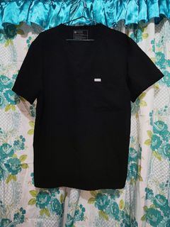 (Category: ) located in . Submitted by thriftwear.apparels (Listing ID 1418450662, Image 1). Description: .