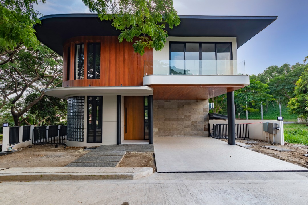 (Category: ) located in . Submitted by sparxrealestate (Listing ID 1418456940, Image 1). Description: .