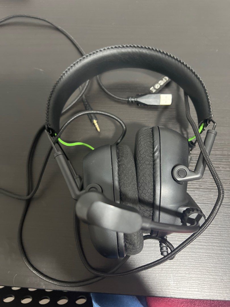 Gaming Headset with Microphone65561077304706110