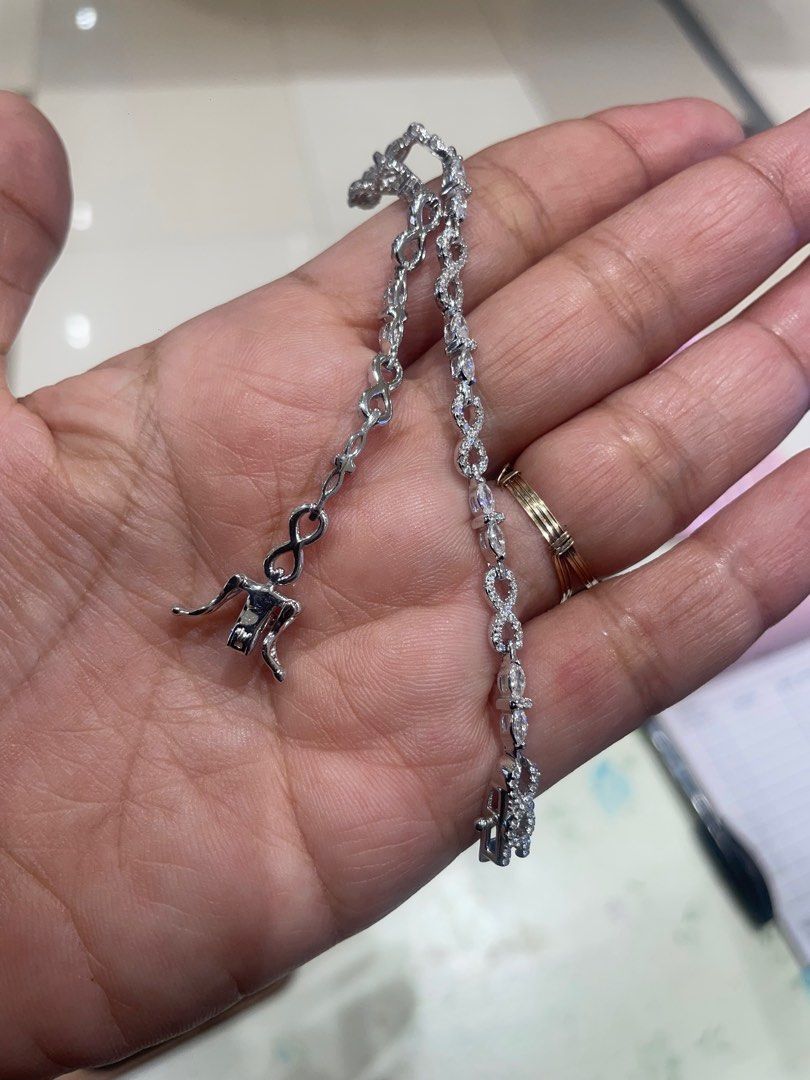 infinity Thailand 92.5 silver (Category: Bracelets) located in Malay. Submitted by thailandcuties (Listing ID 1418411693, Image 2). Description: Authentic 92.5 silver in white gold setting. From Thailand .