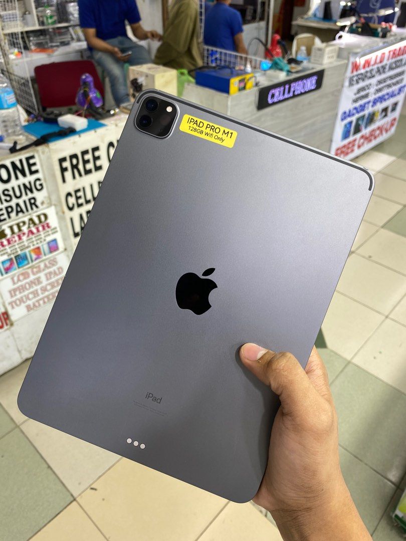 iPad Pro M1 128GB Wifi No issue slightly use (Category: iPad) located in Manila. Submitted by benshop. (Listing ID 1418555685, Image 1). Description: FOR SALE | TRADE/SWAP BenShop Price : 25,500 php ▫️On hand: iPad M1 Pro Wifi ▫️128B ▫️Openline/Factory unlocked ▫️Black ▫️100% Batt health ▫️Ntc Local Variant ▫️All Features Working MODE OF TRANSACTION: ▫️ STORE PICK UP (Preferred) ▫️MEET UP AROUND METRO MANILA ▫️CASH ON DELIVERY ▫️CASH ON PICK UP M