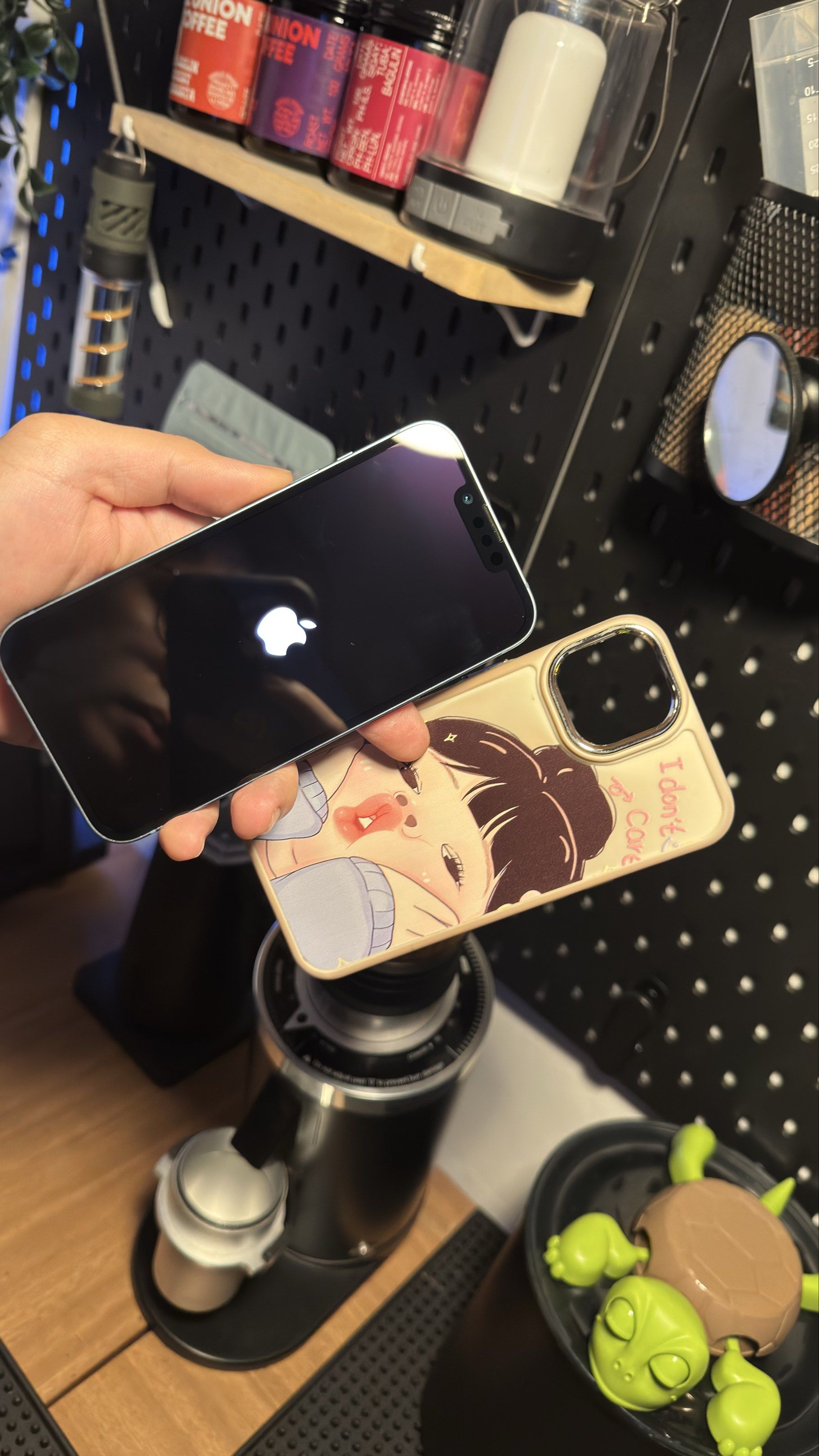Iphone 14 Blue (Category: iPhone 14 Series) located in Valenzuela. Submitted by djv.mnl (Listing ID 1418551567, Image 1). Description: iPhone 14 – Blue, 128GB Selling personal phone. First owner. Free Case Details: • Open line (any SIM) • Updated to the latest iOS • 74% battery health • All buttons work • Face ID working • True Tone working • Speakers working • No charger or cord • Minimal signs of use (check photos) ISSUE : OLED Replaced Other t