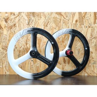 （分類：）位於 。 由 xx1cycle 提交（商品編號 1409346033，圖片 1）。簡介： 。