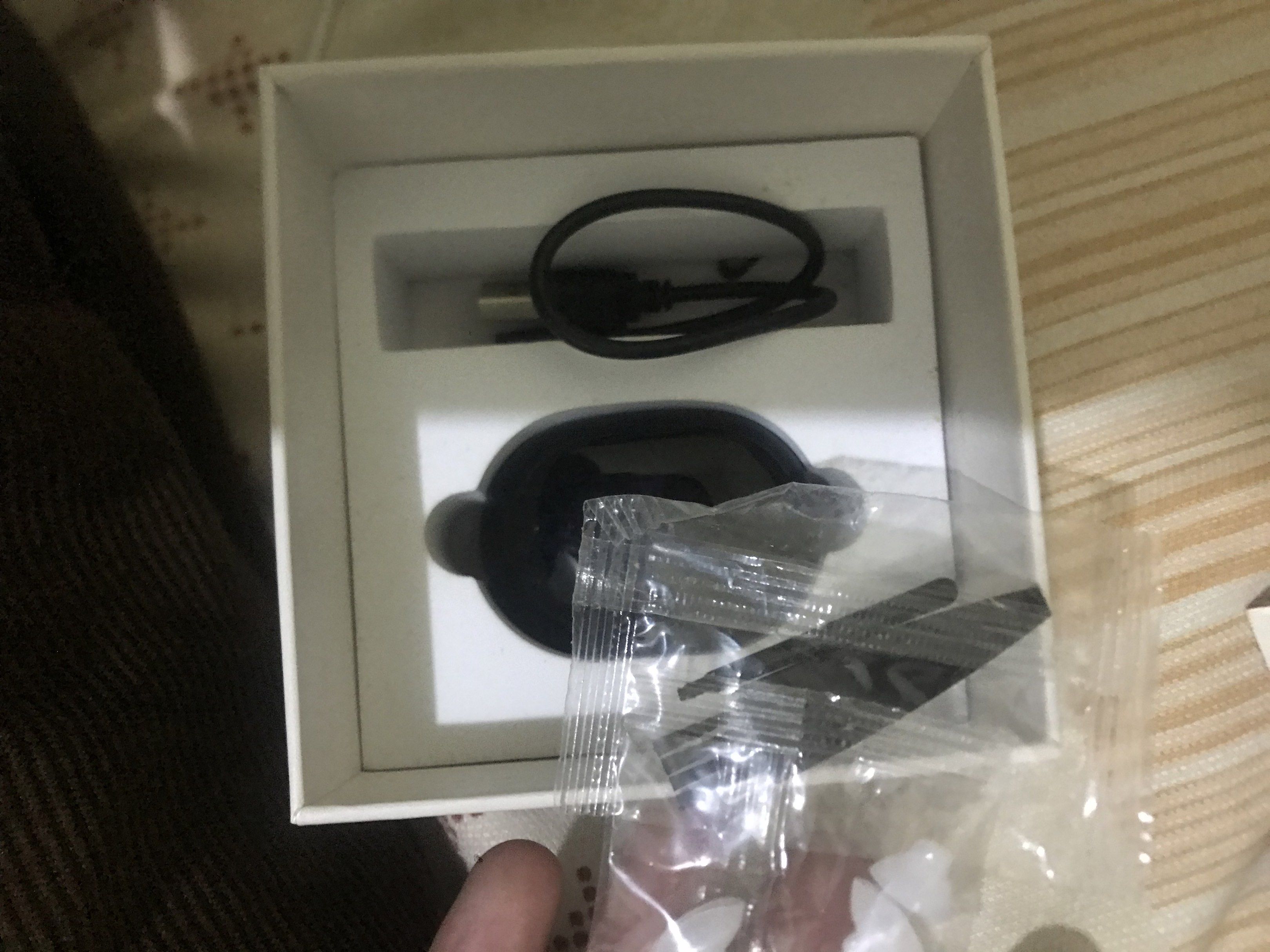 JH-A39 Inner-ear Hearing Aid (Category: Medical Supplies & Tools) located in Pila. Submitted by dominguezd14376 (Listing ID 1418440646, Image 3). Description: Namali ng order matagal na to nandito, need daw pala ng mag pa check up muna bago gamitin to.