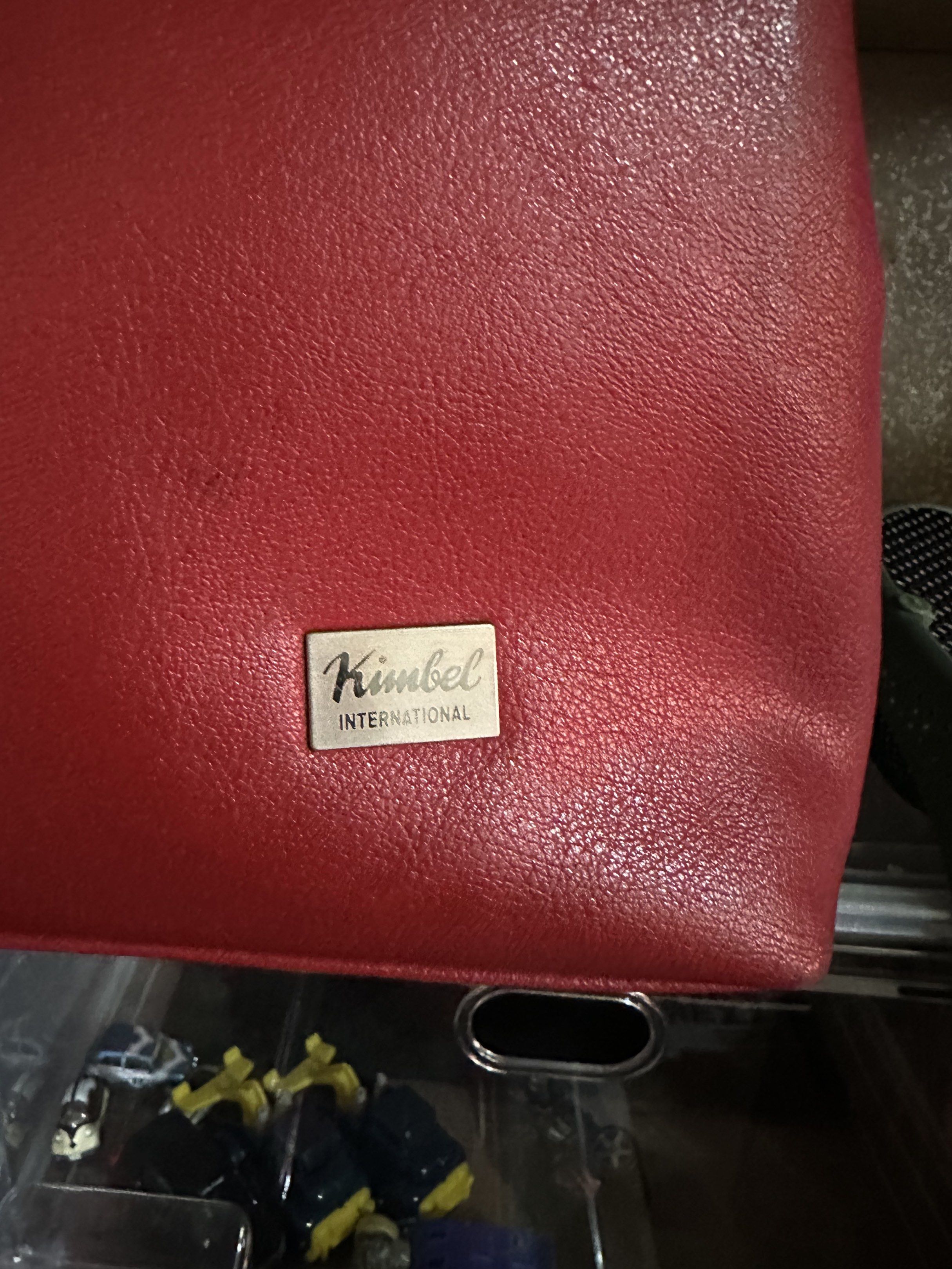 KIMBEL INTERNATIONAL RED LEATHER BAG (Category: Shoulder Bags) located in Baguio. Submitted by naomisfaith (Listing ID 1418534917, Image 2). Description: .