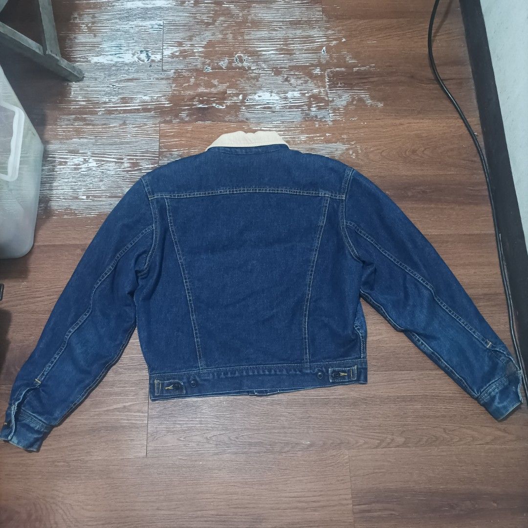 Lee Storm Rider Denim Jacket (Category: Coats, Jackets and Outerwear) located in Makati City. Submitted by enz0_ (Listing ID 1418579974, Image 2). Description: - Vintage Lee Storm Rider denim jacket - Medium size - Features: - Corduroy collar - Button closure - Two chest pockets - Measurements in images - Perfect for layering.