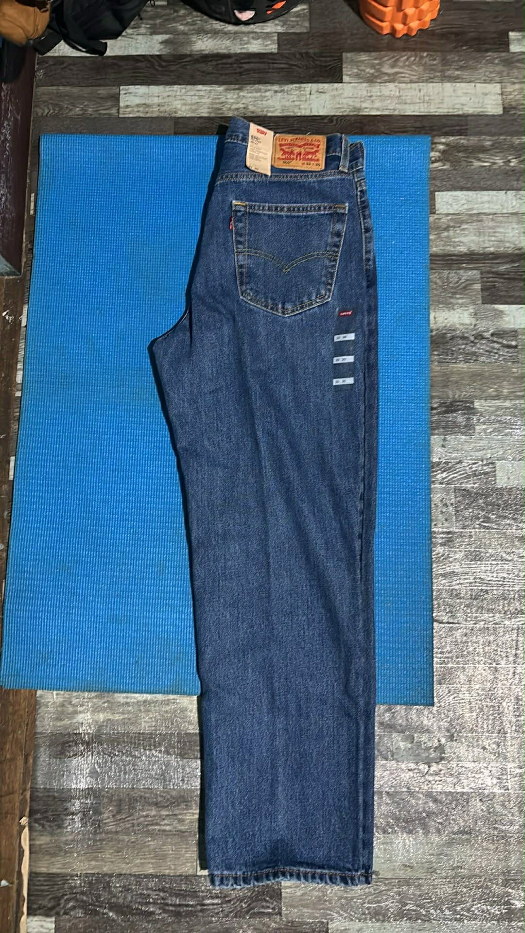 Levi's 550 Relaxed Fit Jeans (Category: Jeans) located in Manila. Submitted by markbamba34938 (Listing ID 1418427034, Image 3). Description: - Levi's 550 Relaxed Fit jeans - Classic blue wash - Relaxed fit with tapered leg - Waist: 33 - Length: 30 - Includes original Levi's tag - Perfect for everyday wear.