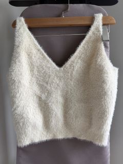 (Category: ) located in . Submitted by declutteringwardrobe1234 (Listing ID 1418465863, Image 1). Description: .