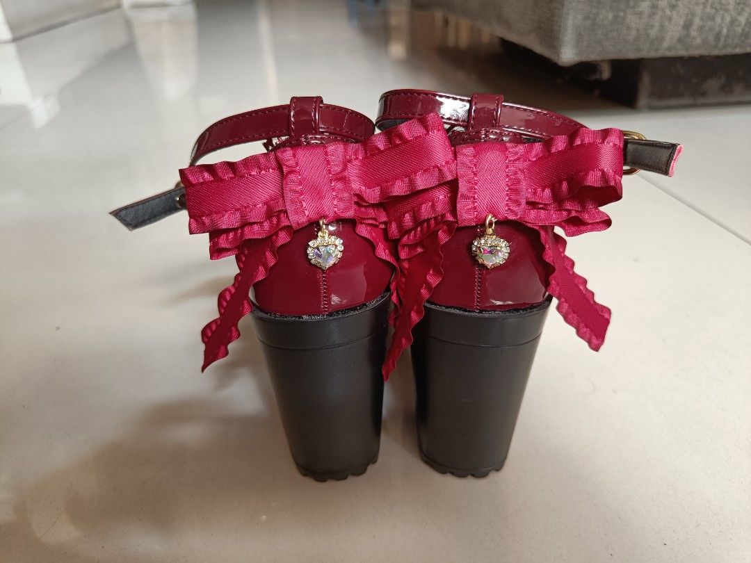 Maroon Lolita Platform Shoes (Category: Heels) located in Quezon City. Submitted by binctan (Listing ID 1418421963, Image 3). Description: Like new platform shoes Bought from Harajuku Japan Size 23.5 cm Heel height 10 cm.