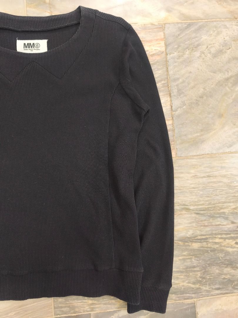 Mm6 - Maison Margiela Sweater (Category: Luxury Apparel) located in Lucena. Submitted by 0174.archive (Listing ID 1418451249, Image 3). Description: very good used condition 9/10 condition no flaws Actual Measurements (inches) Chest (pit to pit): 19 Length: 24 Shoulder:17 Sleeve: 24 Message before buying if you have question Items are new / pre-loved / second hand used Manage your expectations Buy with confidence. No return no exchange Shipping f