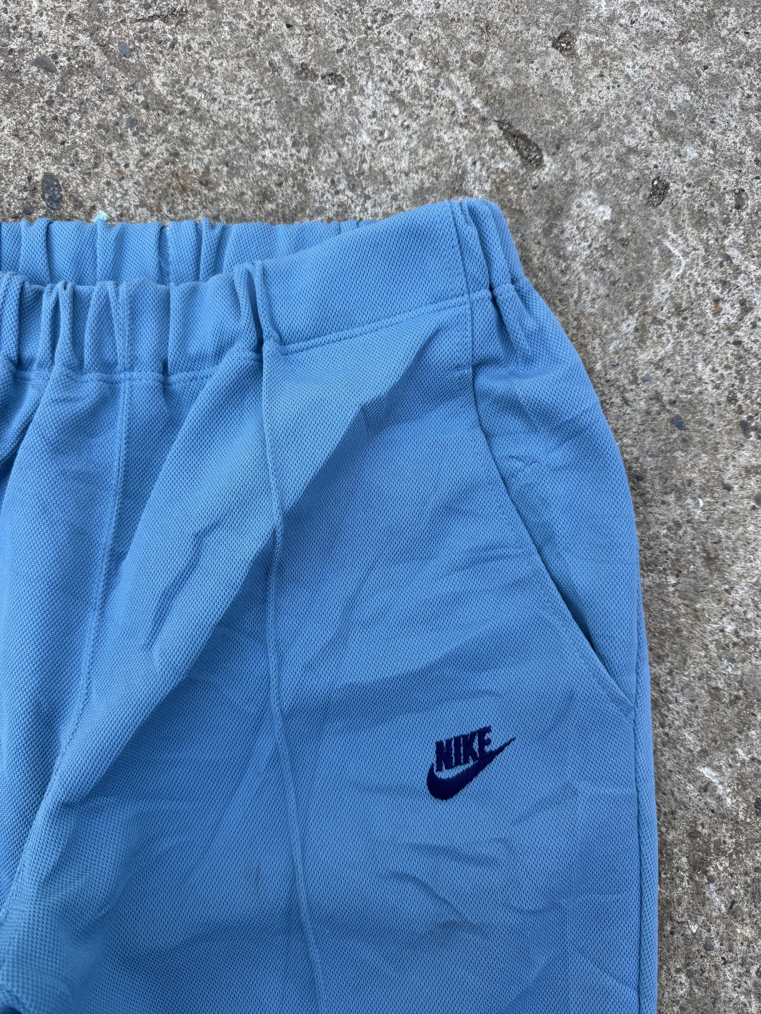 Nike 80’s Vintage Sweatpants - Blue (Category: Joggers) located in Burgos, Ilocos Norte. Submitted by copthrift (Listing ID 1418445833, Image 2). Description: .