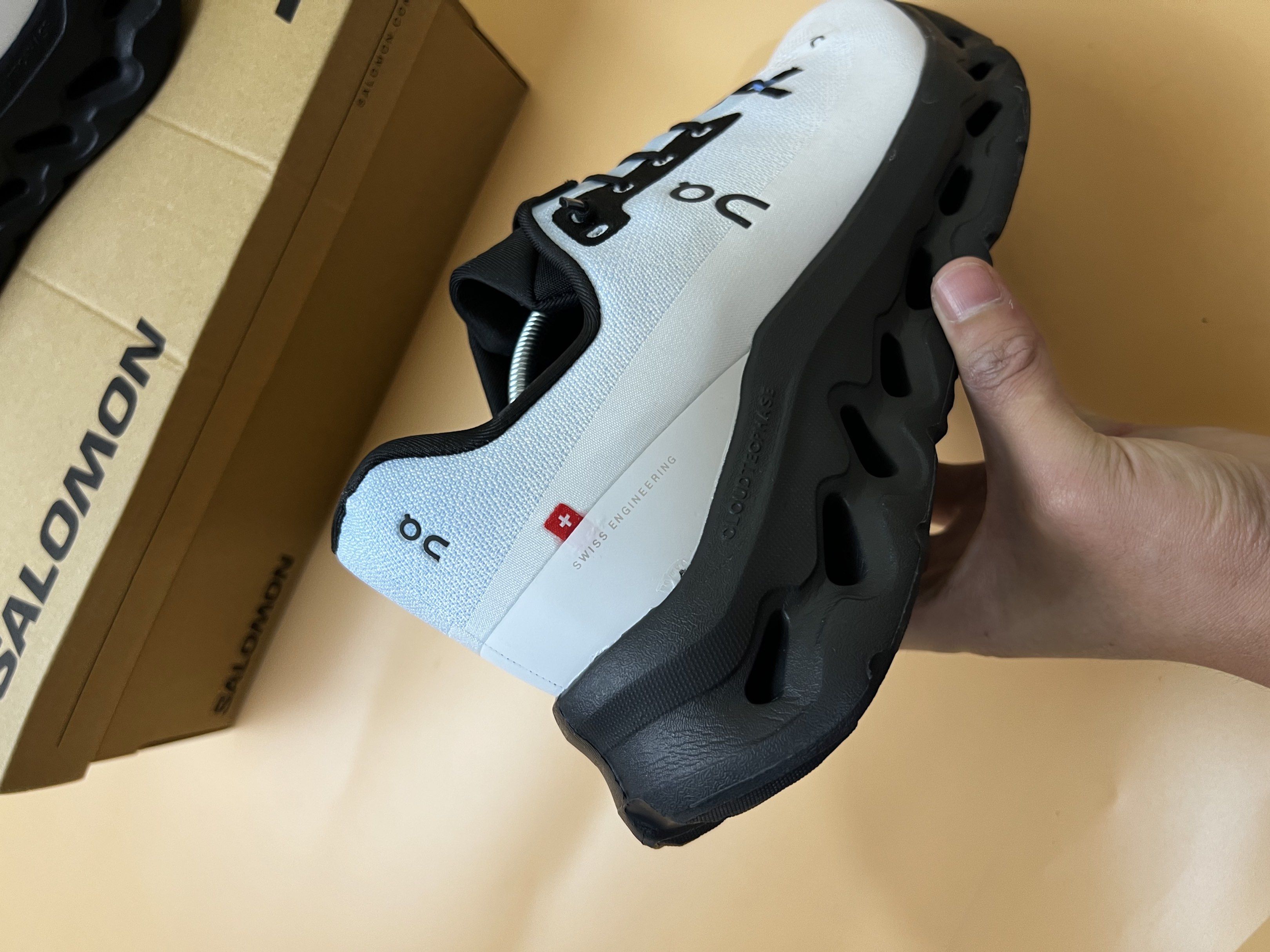 Oncloud tilt (Category: Sneakers) located in Baguio. Submitted by kickflips (Listing ID 1418432149, Image 3). Description: .