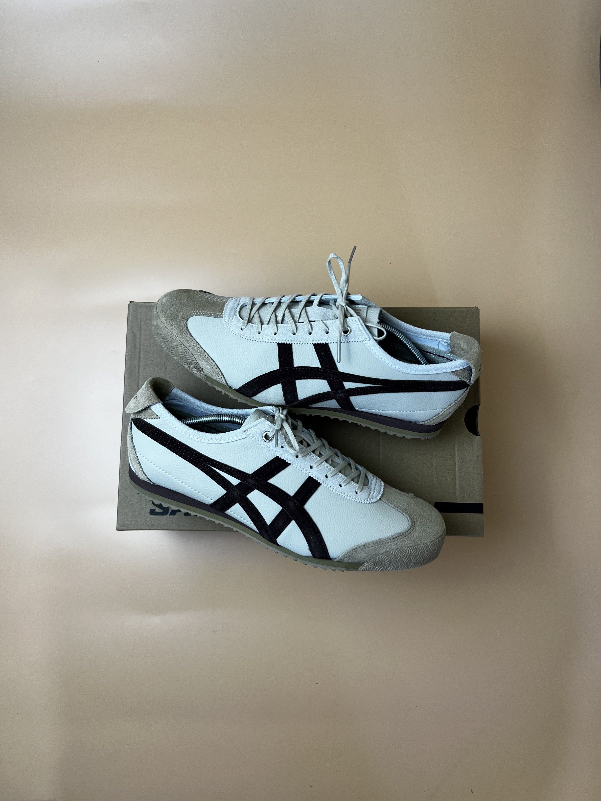 ONITSUKA JAPAN (Category: Sneakers) located in Baguio. Submitted by kickflips (Listing ID 1418431587, Image 1). Description: .