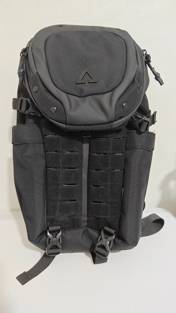 Ozuko Black Backpack w/ FREE sling bag (Category: Backpacks) located in Antipolo. Submitted by behowling (Listing ID 1418415599, Image 2). Description: Bnew RFS: Need different size.