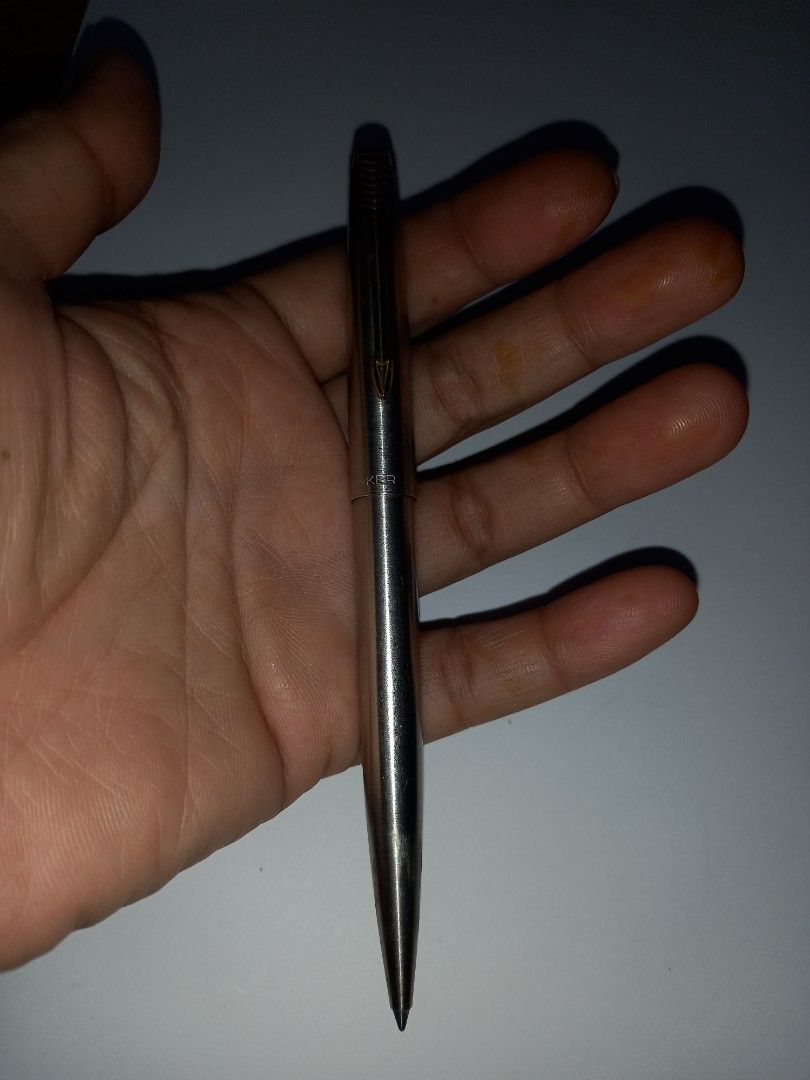 Parker Jotter Ballpoint Pen (Category: Stationery & School Supplies) located in Manila. Submitted by zenphoenix-7ad615 (Listing ID 1418592168, Image 2). Description: - Parker Jotter ballpoint pen - Silver metal body - Classic and timeless design - Durable and reliable no ink - Ideal for everyday writing.