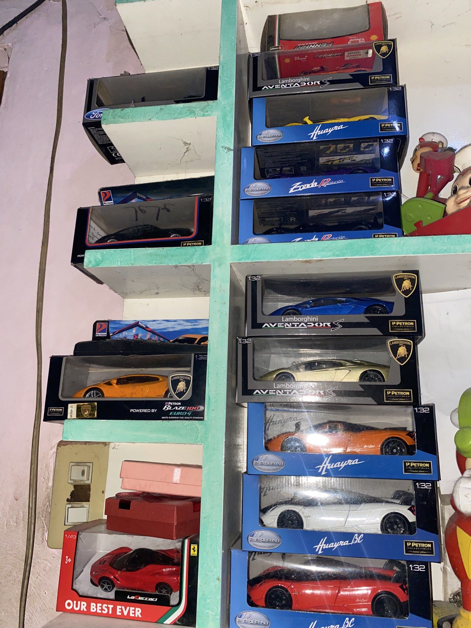 PETRON CARS COLLECTION (Category: Vehicle & Diecast Models) located in Manila. Submitted by xdrn_ (Listing ID 1418542605, Image 3). Description: PETRON CARS - Lamborghini - Huayra - Ferrari - Paganj Can be in Bundle and negotiable for wholesale! (3 pcs up).