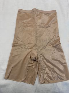 (Category: ) located in . Submitted by dressesandsashes (Listing ID 1418510481, Image 1). Description: .