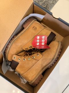 (Category: ) located in . Submitted by neverbeenworn (Listing ID 1418433873, Image 1). Description: .