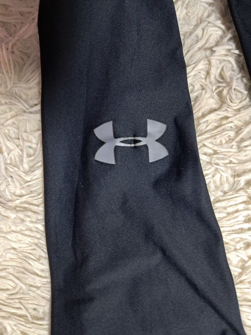 Under Armour Compression Pants (Category: Activewear) located in Baguio. Submitted by mishmashfritz (Listing ID 1418417396, Image 3). Description: - Under Armour compression pants, medium to xl - Color: Black - Size: XL - Measurements: 26-32 x 35 inches - Features Under Armour logo back .
