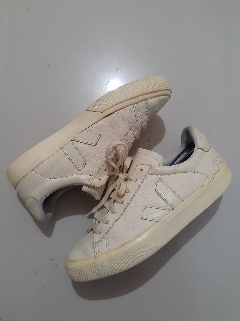 Veja campo x Mansur Gavriel Crema Shoe (Category: Sneakers & Footwear) located in Candaba. Submitted by ThrifthingsPH02 (Listing ID 1418457821, Image 3). Description: Selling Veja campo x Mansur Gavriel Crema Shoe Size 40EUR , 25.5JP , 9US WOMENS 7.5 US MENS WELL USED CONDITION FLAWS : Scratches , Heel drags , Sole Seperation , Crackings in leather Php 2500 add sf only Pampanga Loc Can do shipping PM for serious buyer Can send more photos upon re