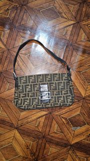 (Category: ) located in . Submitted by Thrift_ni_Babac (Listing ID 1418501951, Image 1). Description: .